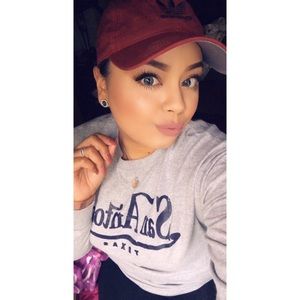 Meet your Posher, Bernice